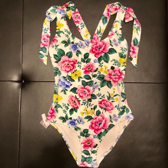 NEW [Aerie] Bow shoulder one piece swimsuit 💕 - Picture 4 of 10